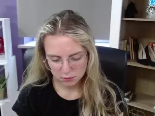 ZoeyFancy's Live Sex Cam Show