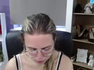 ZoeyFancy's Live Sex Cam Show