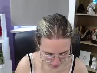 ZoeyFancy's Live Sex Cam Show