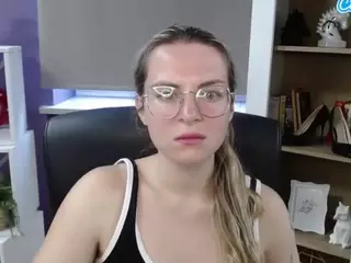 ZoeyFancy's Live Sex Cam Show