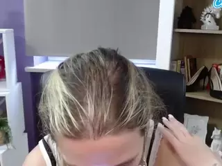 ZoeyFancy's Live Sex Cam Show