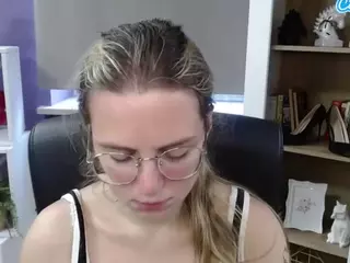 ZoeyFancy's Live Sex Cam Show