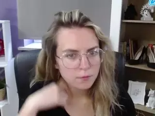 ZoeyFancy's Live Sex Cam Show
