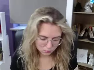 ZoeyFancy's Live Sex Cam Show
