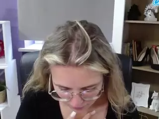 ZoeyFancy's Live Sex Cam Show