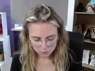 ZoeyFancy's Live Sex Cam Show
