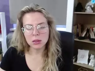 ZoeyFancy's Live Sex Cam Show