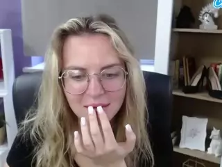 ZoeyFancy's Live Sex Cam Show