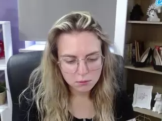 ZoeyFancy's Live Sex Cam Show