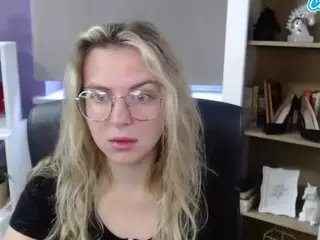 ZoeyFancy's Live Sex Cam Show