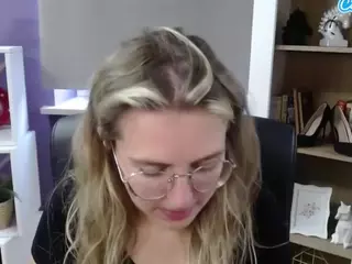ZoeyFancy's Live Sex Cam Show