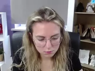 ZoeyFancy's Live Sex Cam Show