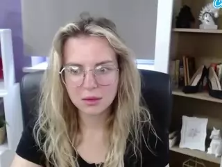 ZoeyFancy's Live Sex Cam Show