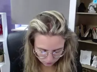 ZoeyFancy's Live Sex Cam Show