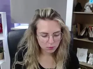 ZoeyFancy's Live Sex Cam Show