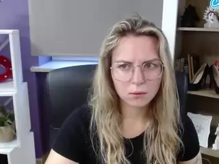 ZoeyFancy's Live Sex Cam Show