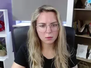 ZoeyFancy's Live Sex Cam Show