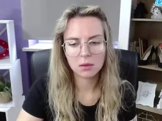 ZoeyFancy's Live Sex Cam Show