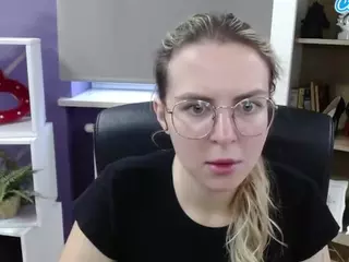 ZoeyFancy's Live Sex Cam Show