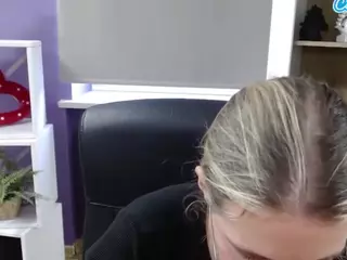 ZoeyFancy's Live Sex Cam Show