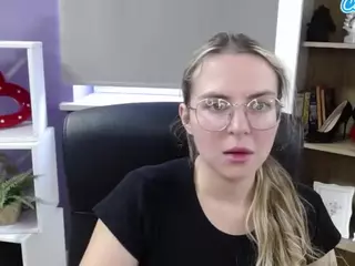 ZoeyFancy's Live Sex Cam Show