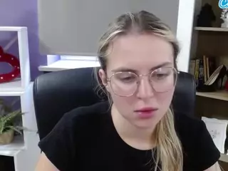 ZoeyFancy's Live Sex Cam Show