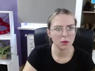 ZoeyFancy's Live Sex Cam Show