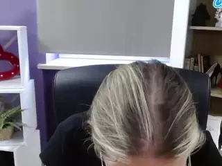 ZoeyFancy's Live Sex Cam Show