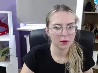 ZoeyFancy's Live Sex Cam Show