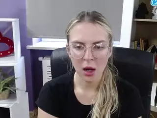 ZoeyFancy's Live Sex Cam Show