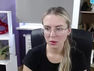 ZoeyFancy's Live Sex Cam Show