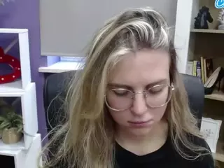 ZoeyFancy's Live Sex Cam Show