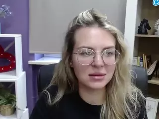 ZoeyFancy's Live Sex Cam Show
