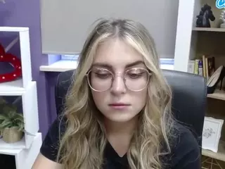 ZoeyFancy's Live Sex Cam Show