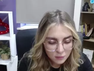 ZoeyFancy's Live Sex Cam Show