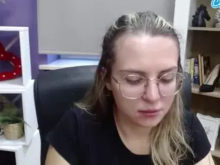 ZoeyFancy's Live Sex Cam Show
