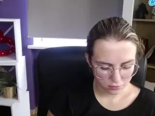 ZoeyFancy's Live Sex Cam Show