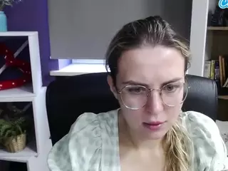 ZoeyFancy's Live Sex Cam Show