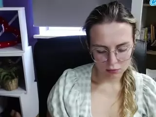 ZoeyFancy's Live Sex Cam Show