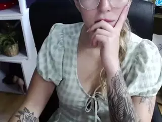 ZoeyFancy's Live Sex Cam Show