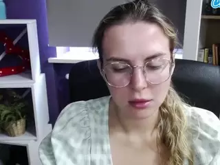 ZoeyFancy's Live Sex Cam Show