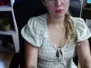 ZoeyFancy's Live Sex Cam Show