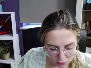 ZoeyFancy's Live Sex Cam Show