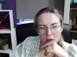 ZoeyFancy's Live Sex Cam Show