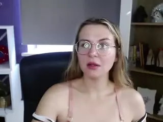 ZoeyFancy's Live Sex Cam Show