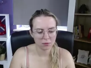 ZoeyFancy's Live Sex Cam Show