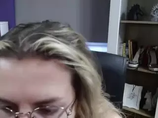 ZoeyFancy's Live Sex Cam Show