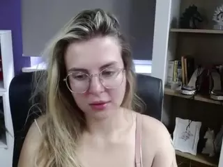 ZoeyFancy's Live Sex Cam Show