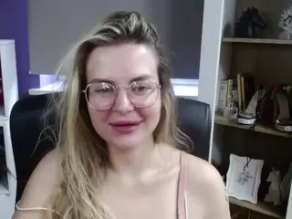 ZoeyFancy's Live Sex Cam Show