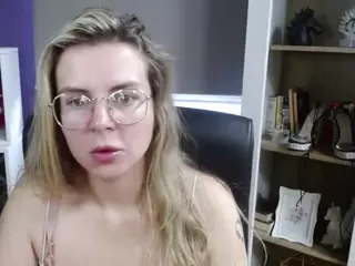 ZoeyFancy's Live Sex Cam Show